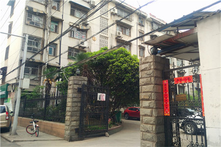 圣岳美地3室2厅1卫49万88.85m2毛坯房出售